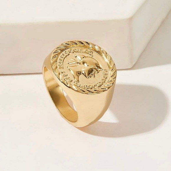 Vintage Jewelry - Vintage Engraved Ring